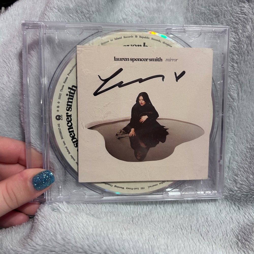 SIGNED LAUREN SPENCER SMITH “mirror” album cd🤍